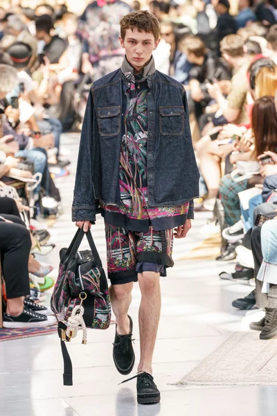 Look 53